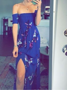 Off-Shoulder Blue Floral Maxi Dress with Side Slit